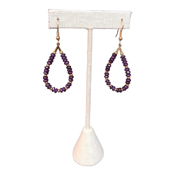 💕HP💕Amethyst beaded gold plated wire back earrings - Picture 9 of 12